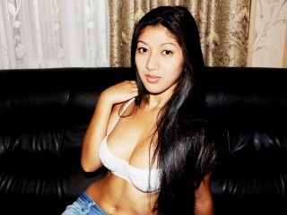 morena akiko perform cameltoe