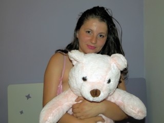 brunette simone4sex perform anal