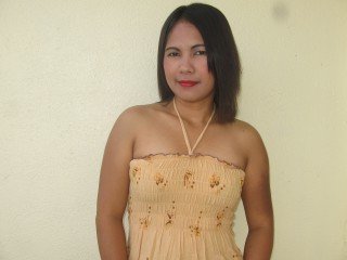20 yo, girl live sex, shoulder length hair, straight