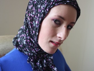 brunette fatimahmuslim perform anal