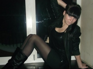 brunette karina perform dancing