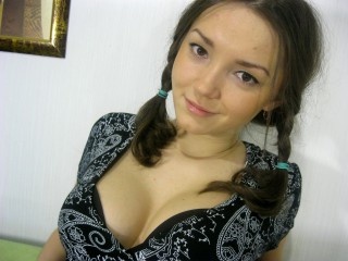 brunette kitydolly