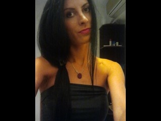 brunette hotnataliz perform close