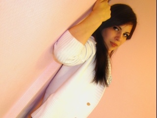 morena naughtymiss perform bailando