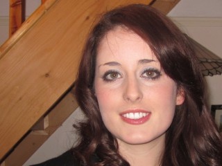 brunette friskyrach perform cameltoe