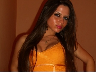 morena 000sexymonique perform cameltoe