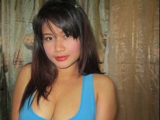 brunette baby liz perform