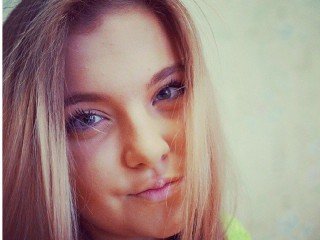 brunette olevtinagirl