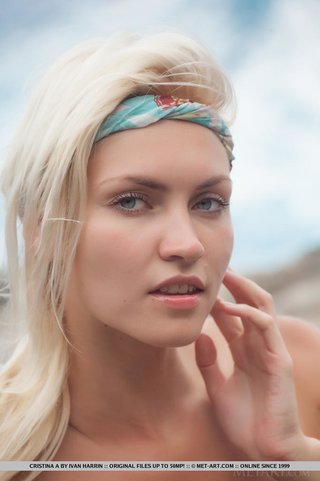 hippie young blonde prefers