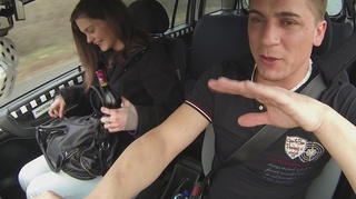 taxi driver seduces chica mona