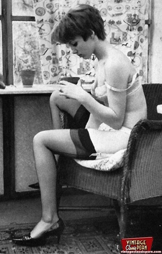 vintage chicks wearing sexy