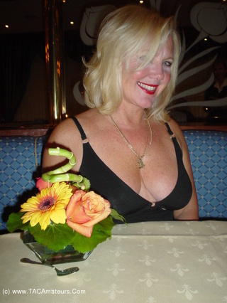 cougar ruth from united