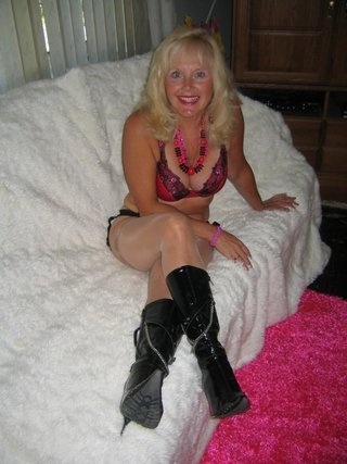 cougar ruth from united