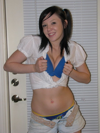 riley posing nice short