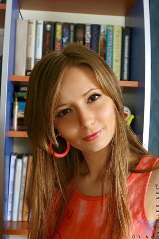 cabello largo, jovencita, tanga, tetas medianas
