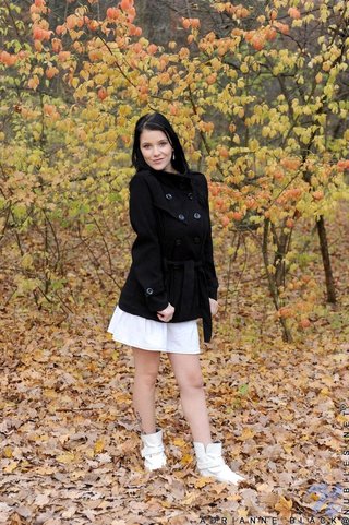 al aire libre, jovencita, piel blanca, tetazas