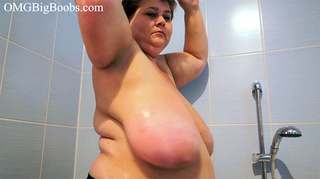 short-haired fatty swinging giant