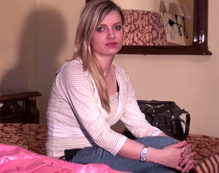 blonde looker jeans takes