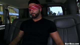 a ciegas, gay, trabajito, vendadas
