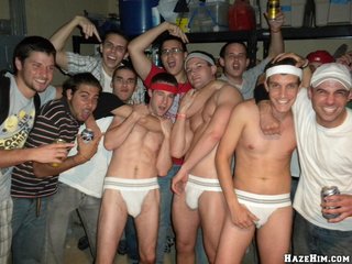 18+ jovencitas, gay, trío, universidad