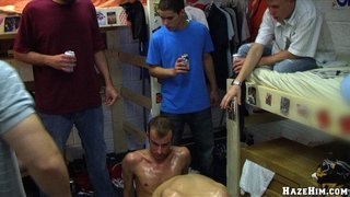 18+ jovencitas, gay, pobre, tragar