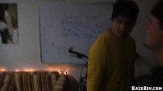 anal, gay, quitarse la ropa, universidad