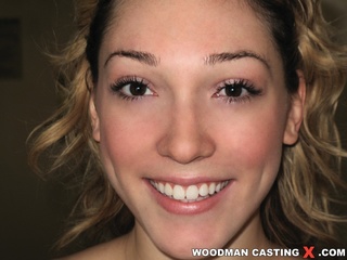 hot close-ups blonde girls