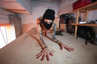 alta con curvas tatuado nena