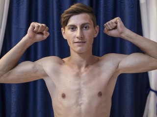 brunette young man dilan