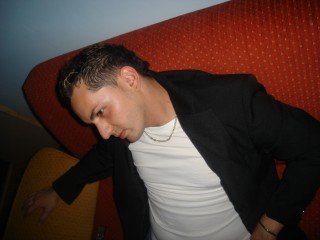 25 yo, boy live sex, short hair, white
