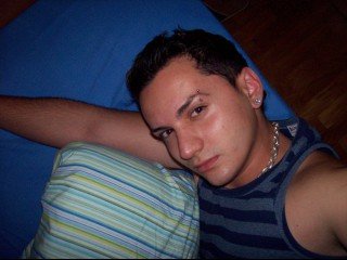 25 yo, boy live sex, short hair, white