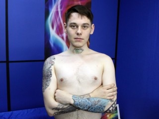 brunette young man flokii