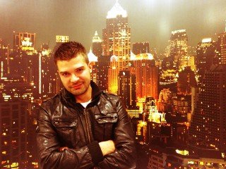 28 yo, boy live sex, short hair, white