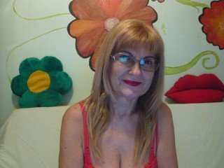 47 años, blancas, zoom