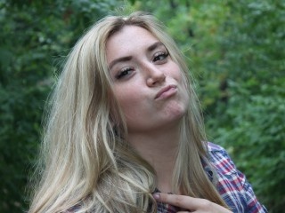 rubias arialqq