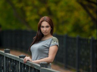 22 años, sexo en directo chica, tetas normales, vestidas