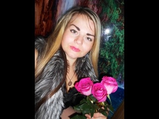 blonde yulia