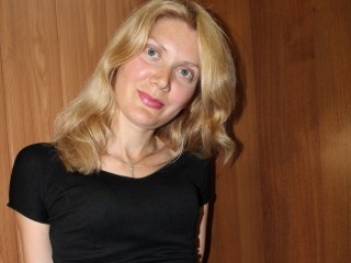blonde nikita