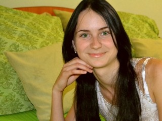 brunette teen award
