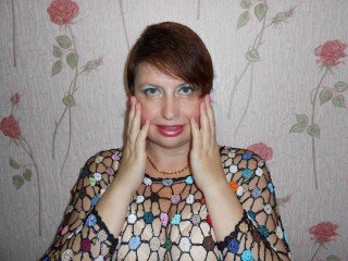 42 años, sexo en directo chica, tetas grandes, vestidas