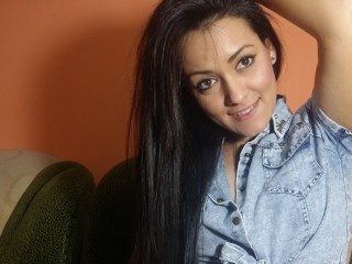 brunette ingridlove