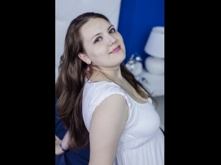 brunette nynalynn dancing