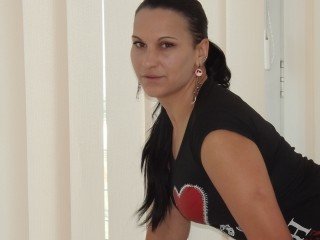 25 yo, girl live sex, straight, white