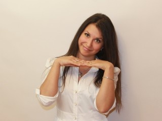 morena jovencita ariel
