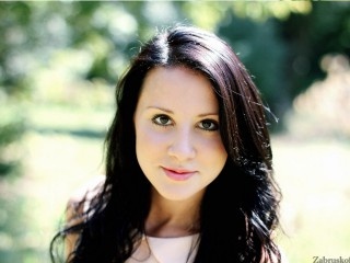 brunette teen abiellefa
