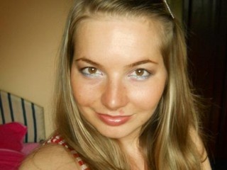 blonde adinneforyou roleplay