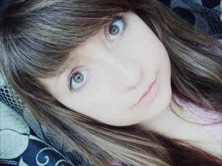 brunette teen sweetmillana roleplay