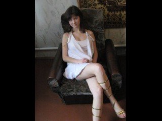 Brunette Ruddyrose Dancing. - YOUX.XXX