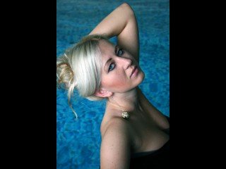 26 años, sexo en directo chica, tatuaje, tetas normales
