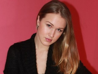 brunette teen debraca